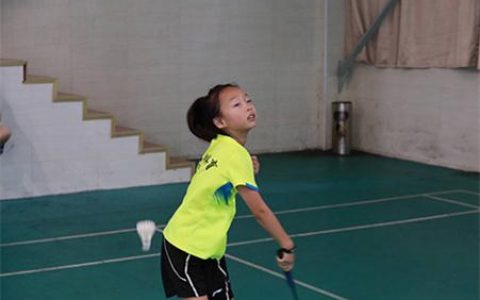 北京中小学飞速羽毛球培训告诉您换球要征求对手意见